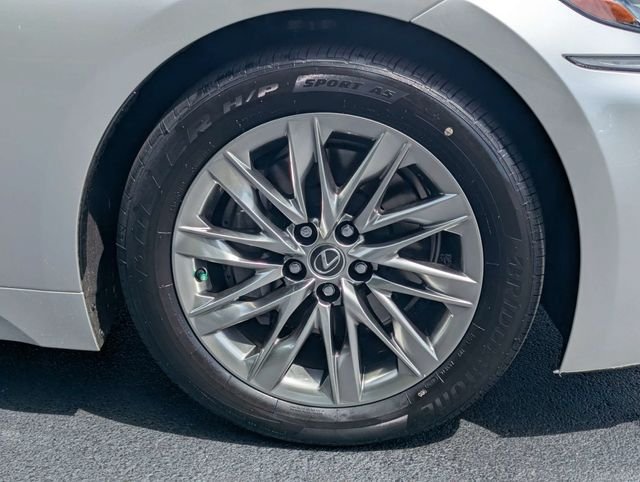 Used 2018 Lexus LS 500 w/ Interior Upgrade Package RWD image 13