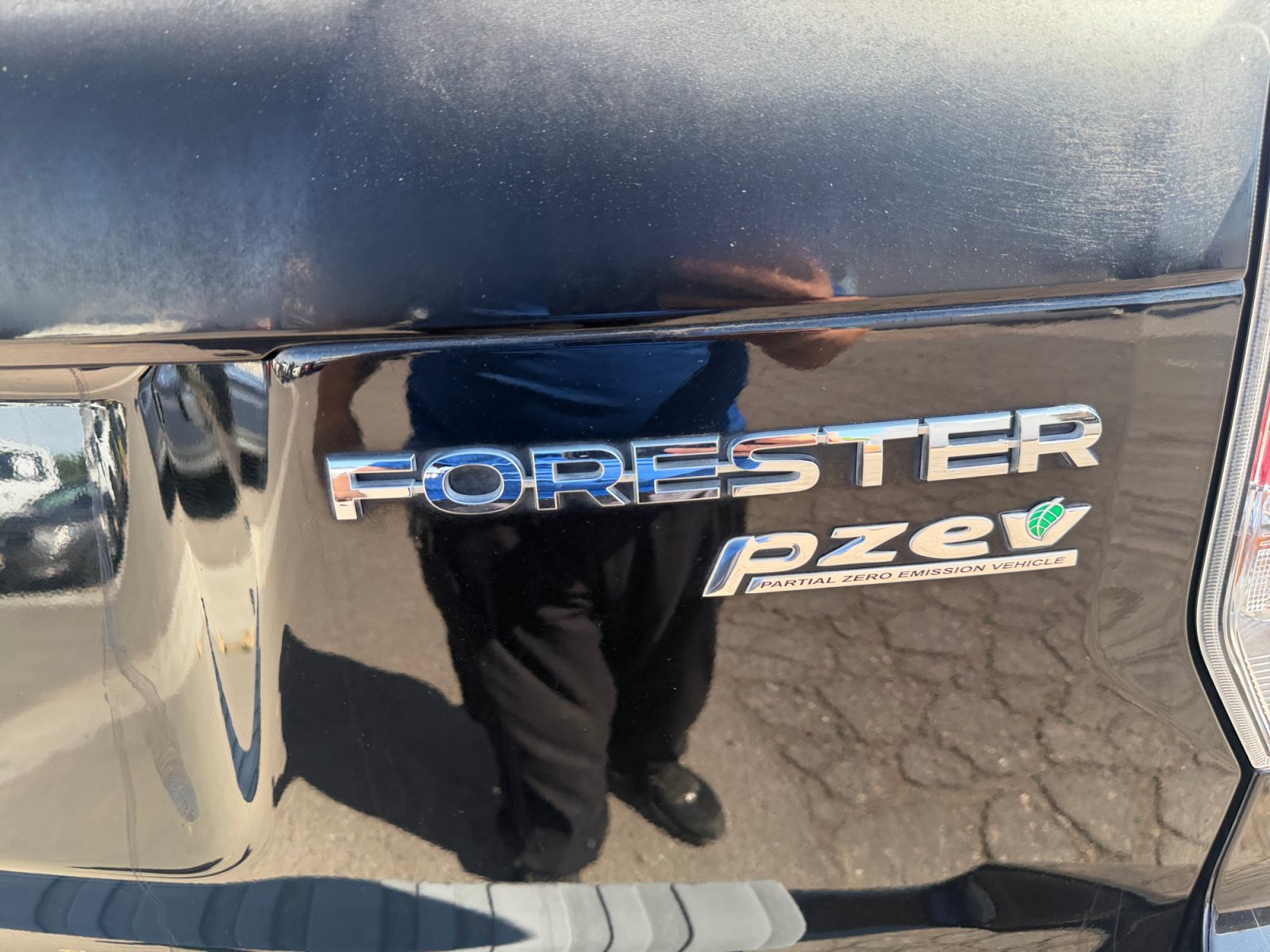 Used 2017 Subaru Forester 2.5i Premium w/ All-Weather Package AWD/4WD image 28
