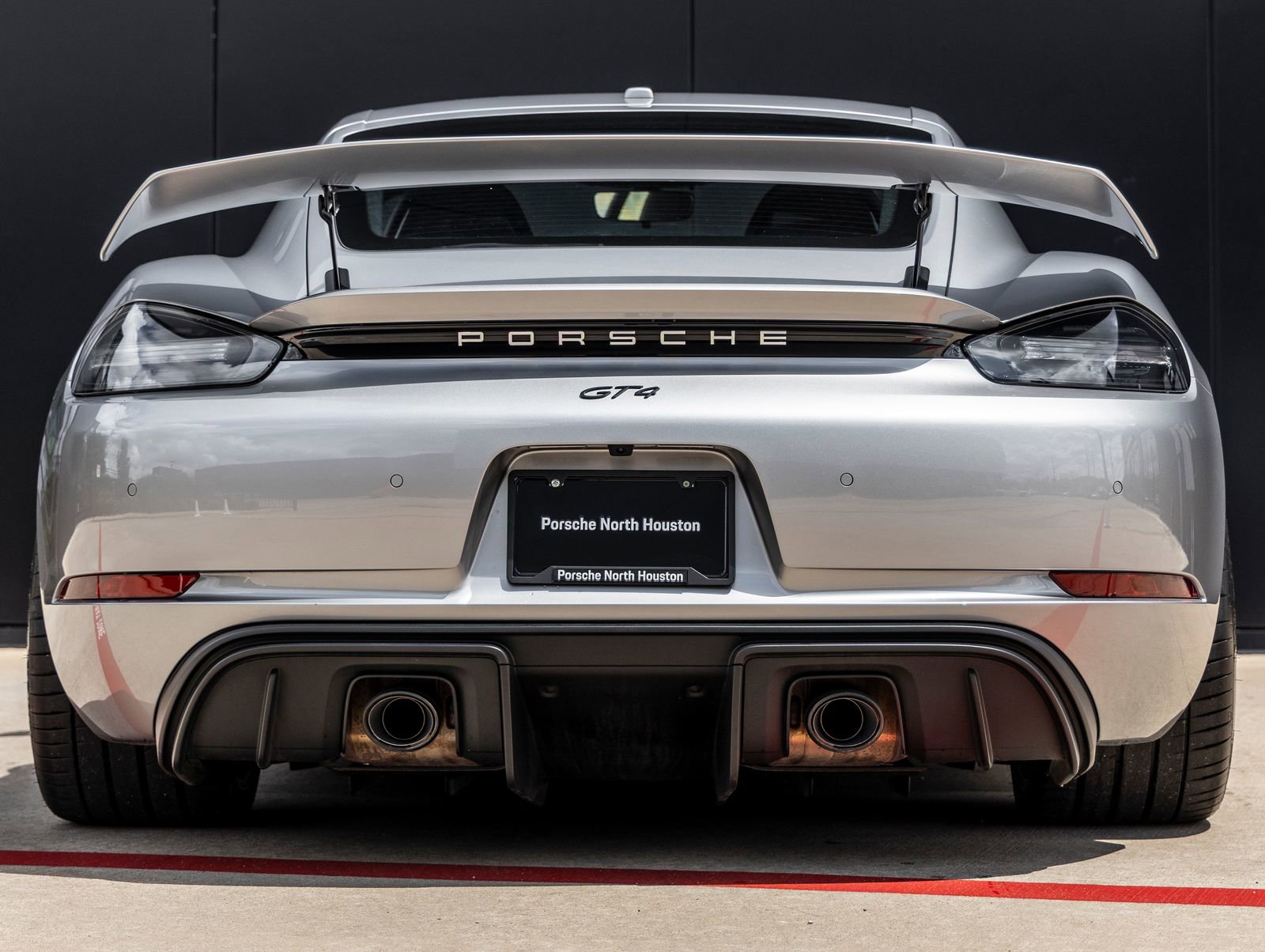 Used 2020 Porsche 718 Cayman GT4 RWD image 10