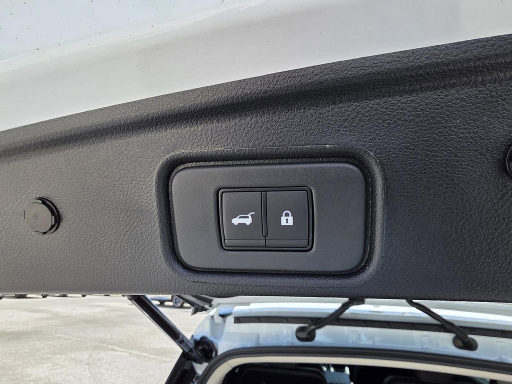 New 2026 Nissan Pathfinder SL image 14