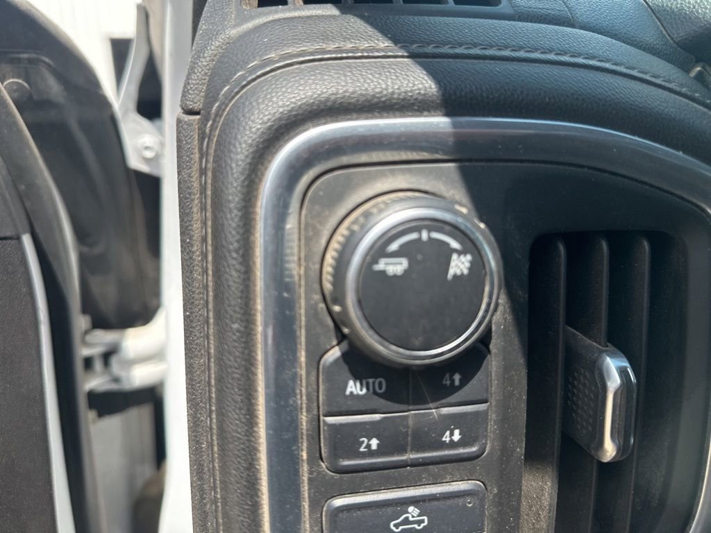 Used 2019 Chevrolet Silverado 1500 LT w/ All-Star Edition AWD/4WD image 7