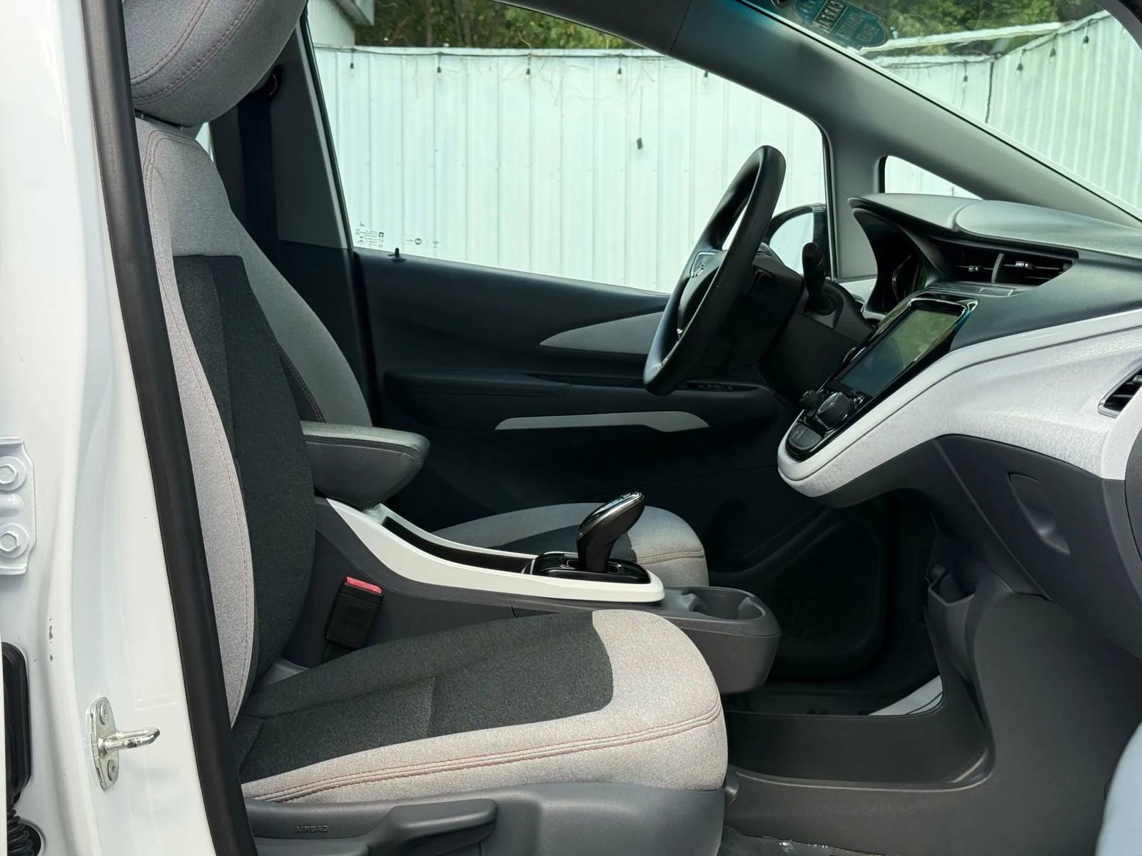 Used 2018 Chevrolet Bolt LT image 19