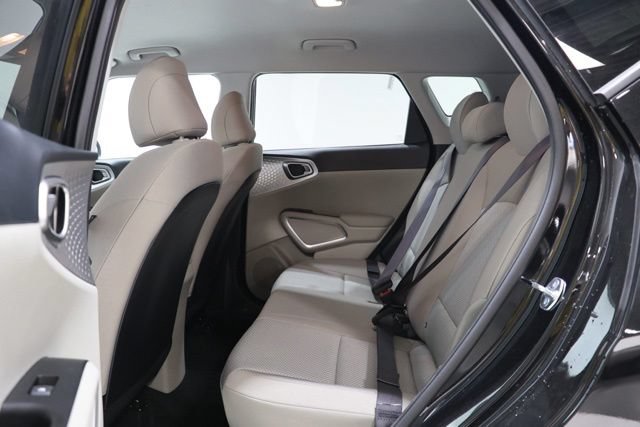 Used 2025 Kia Soul LX w/ LX Technology Package FWD image 29