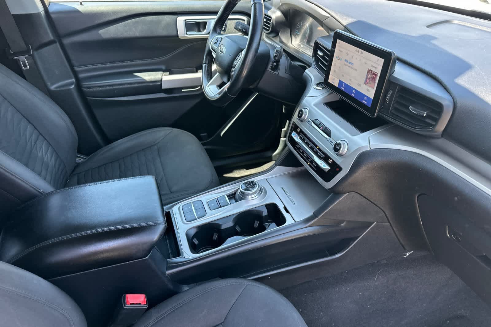 Used 2021 Ford Explorer XLT RWD image 18