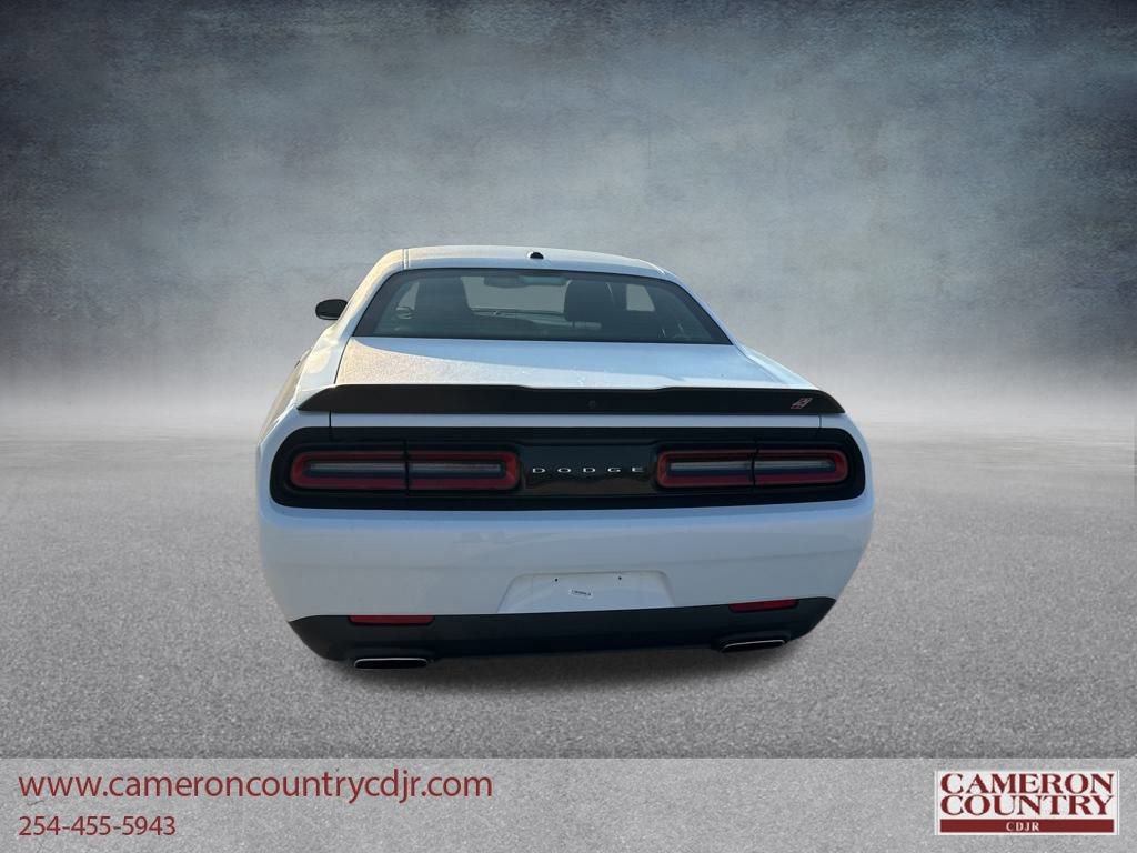 Used 2023 Dodge Challenger SXT w/ Cold Weather Group image 4