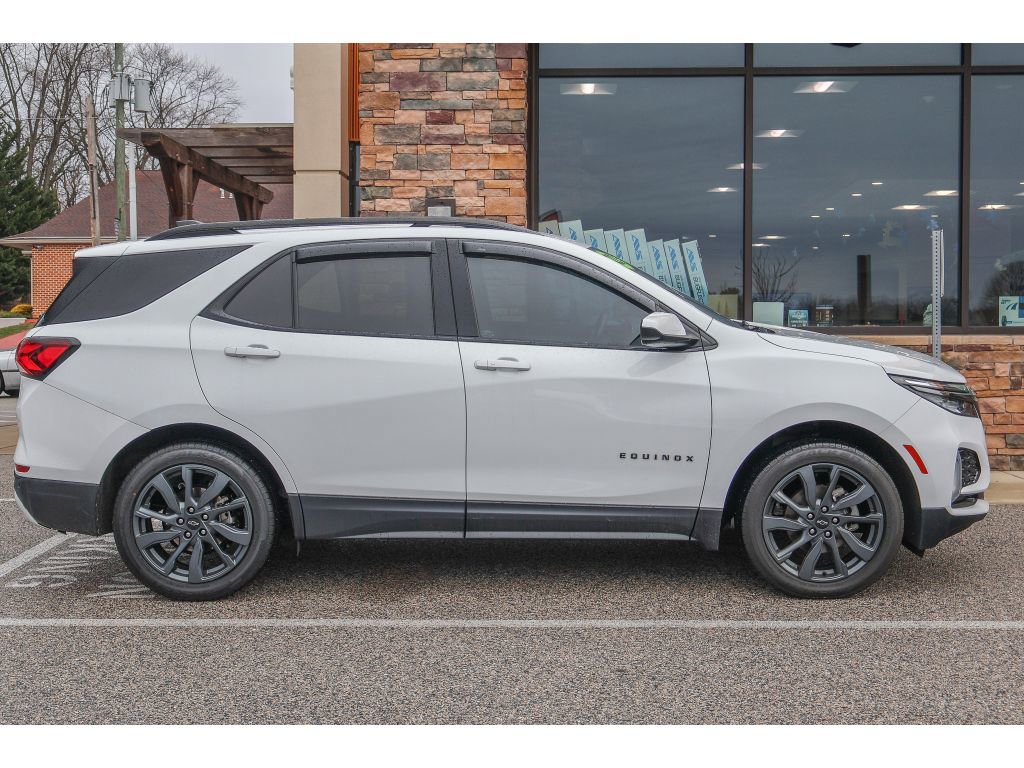 Used 2022 Chevrolet Equinox RS image 2