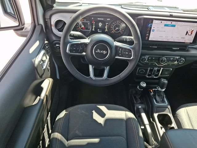 Used 2025 Jeep Wrangler Unlimited Sahara w/ Safety Group AWD/4WD image 11
