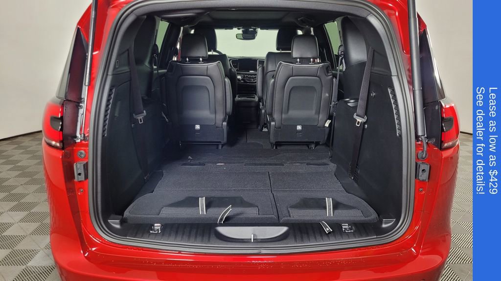 New 2026 Chrysler Pacifica Limited w/ S Appearance Package image 11