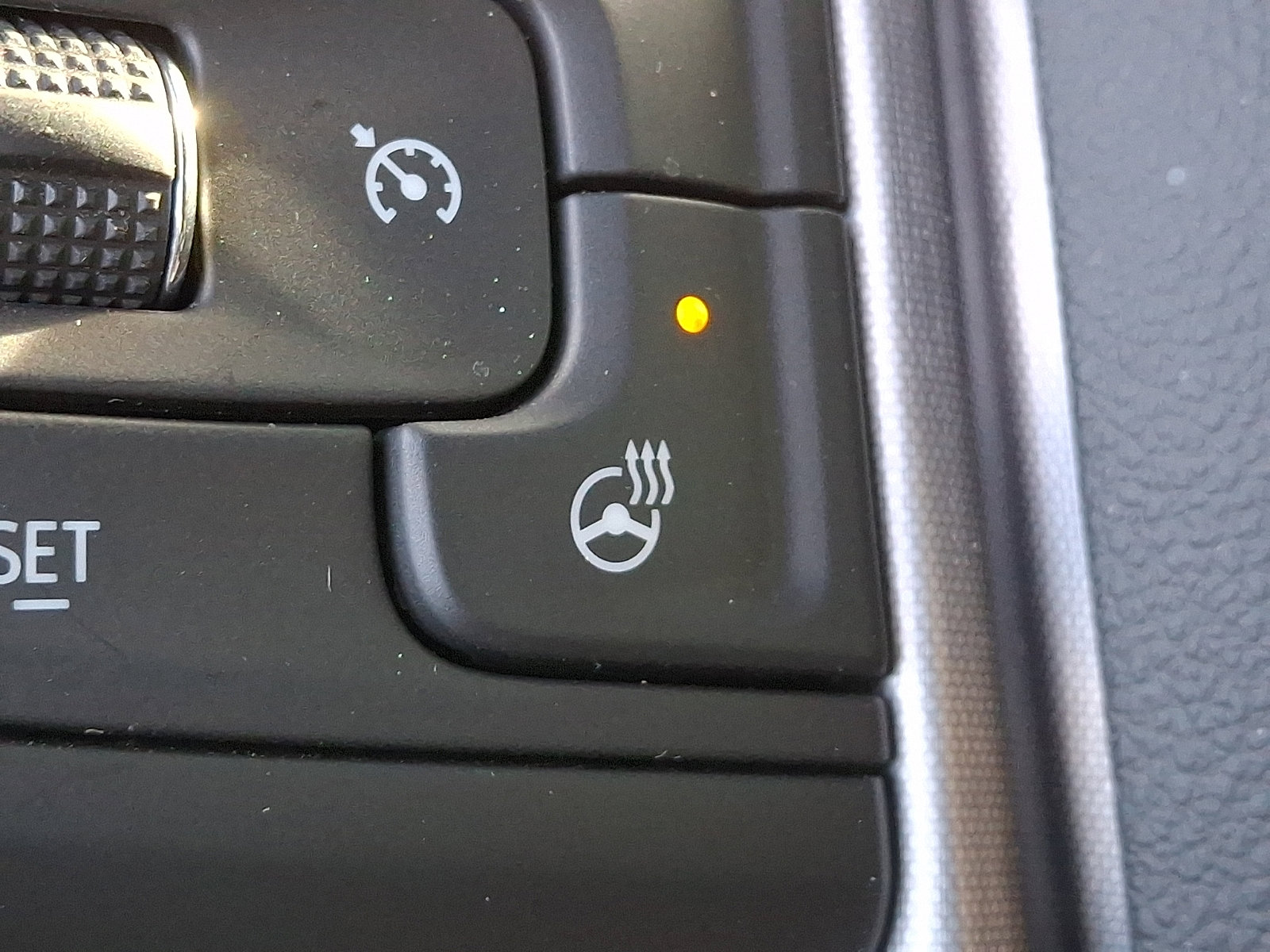 Certified 2025 GMC Sierra 2500 SLT w/ SLT Convenience Package image 31