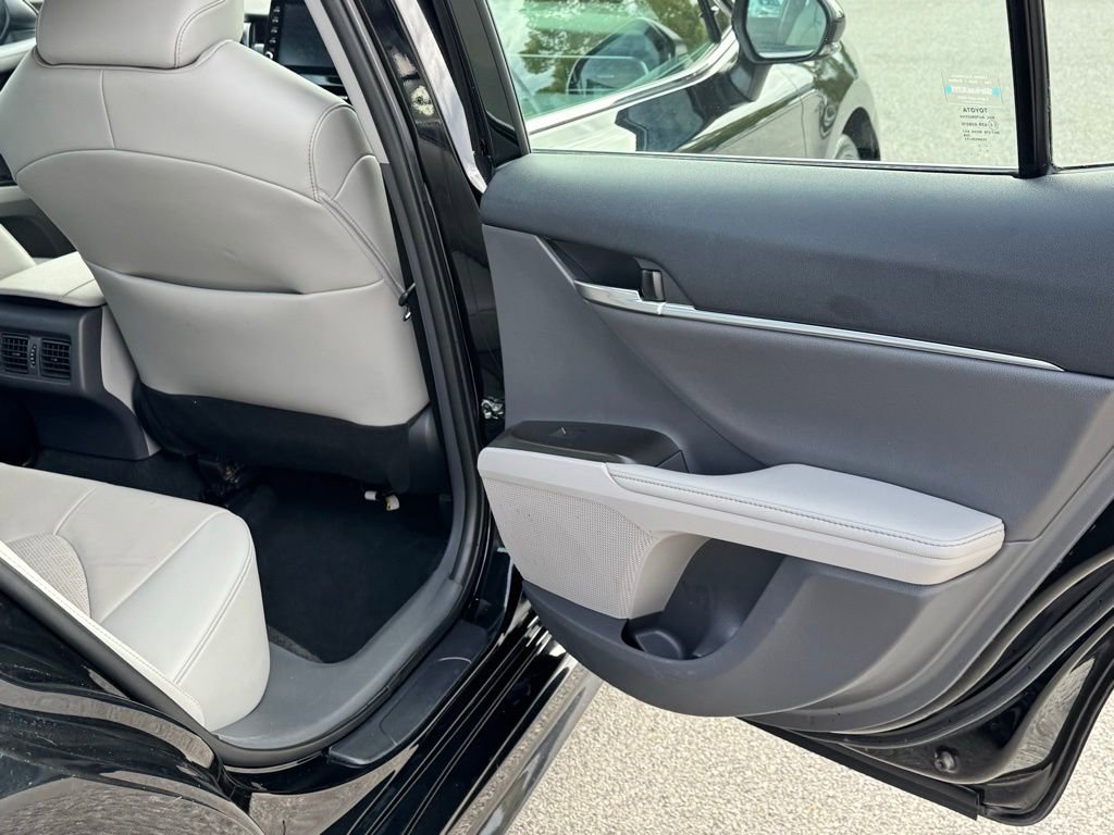 Used 2023 Toyota Camry XSE image 28