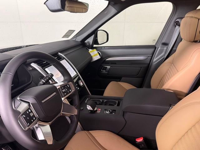 New 2026 Land Rover Discovery Limited Edition image 16