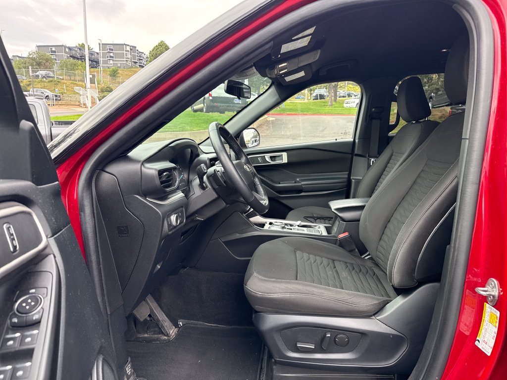 Certified 2020 Ford Explorer XLT RWD image 11