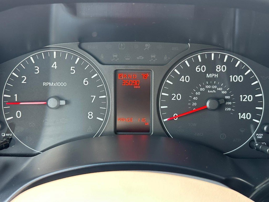 Used 2020 Nissan NV 3500 SV image 37