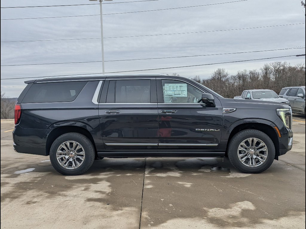 New 2026 GMC Yukon XL Denali w/ Sun & Power Step Package AWD/4WD image 6