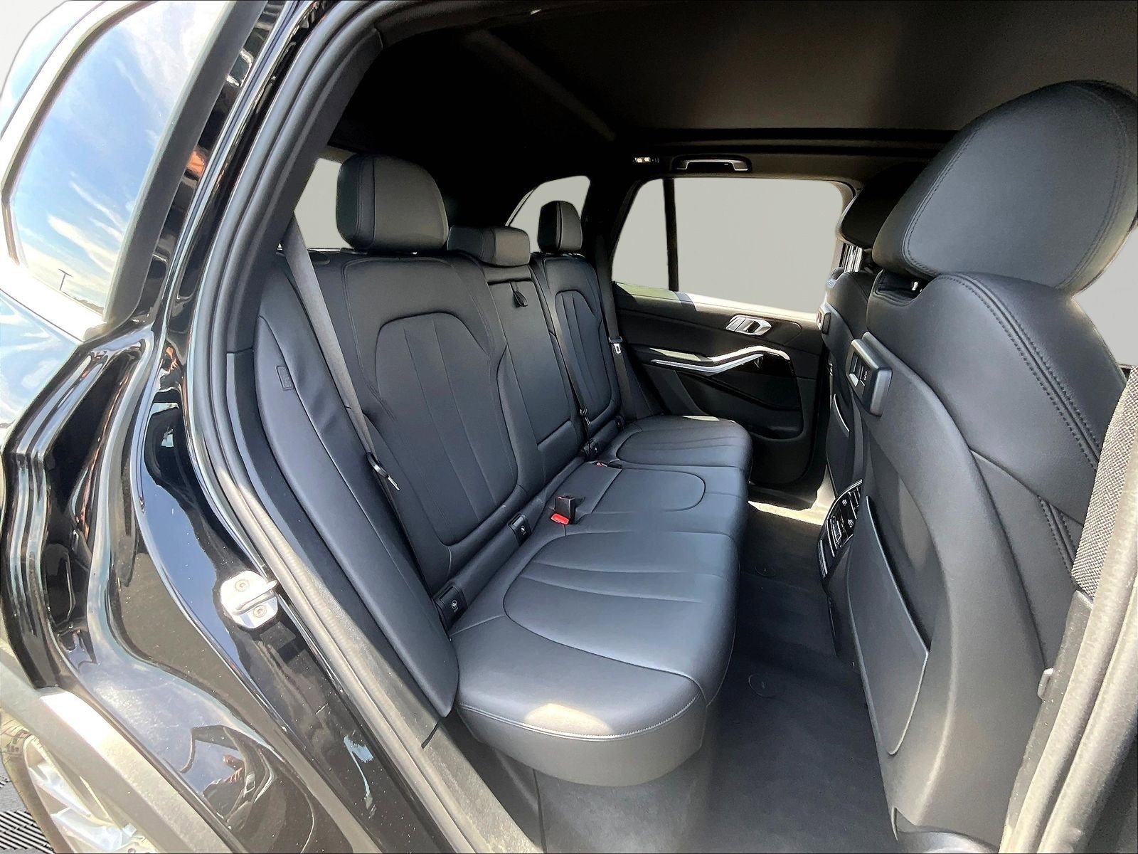 Used 2020 BMW X5 xDrive40i w/ Convenience Package AWD/4WD image 25