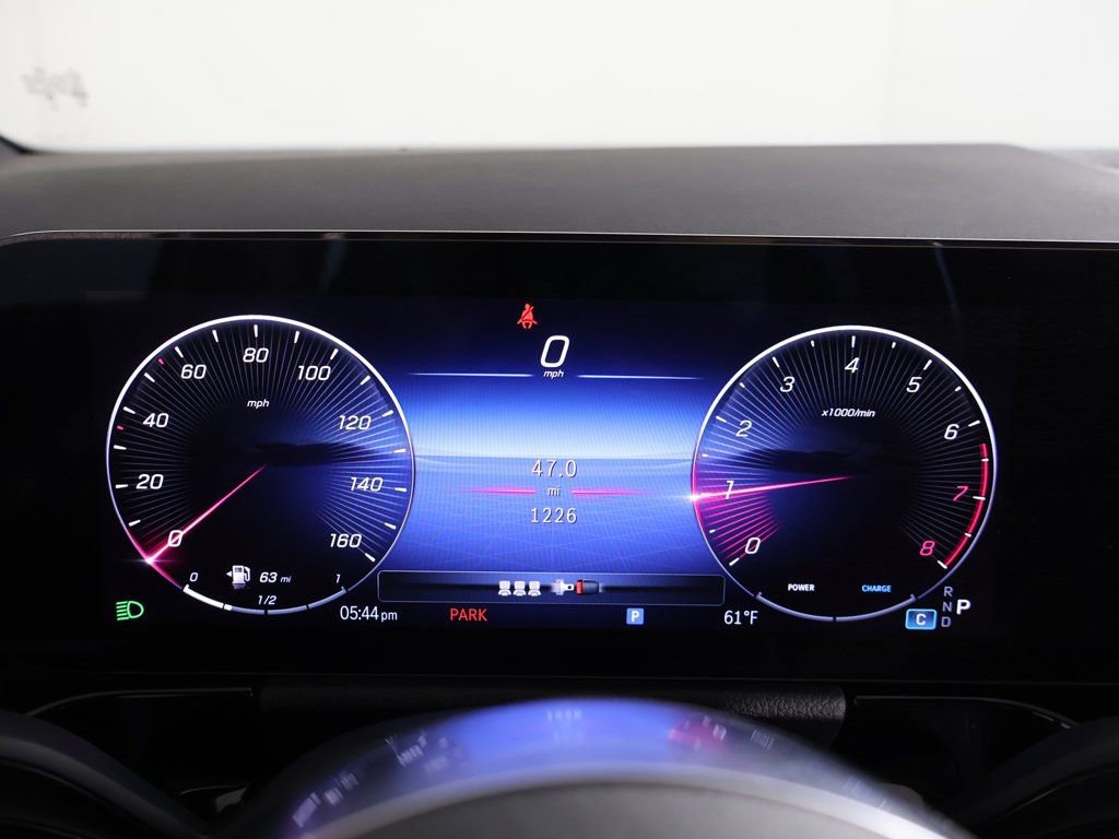 Used 2025 Mercedes-Benz GLA 250 4MATIC image 44