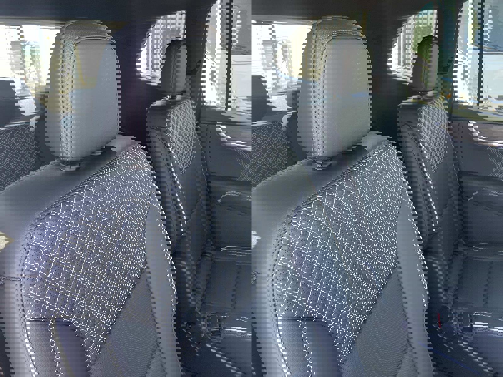 New 2026 GMC Acadia Denali w/ Super Cruise Package image 27