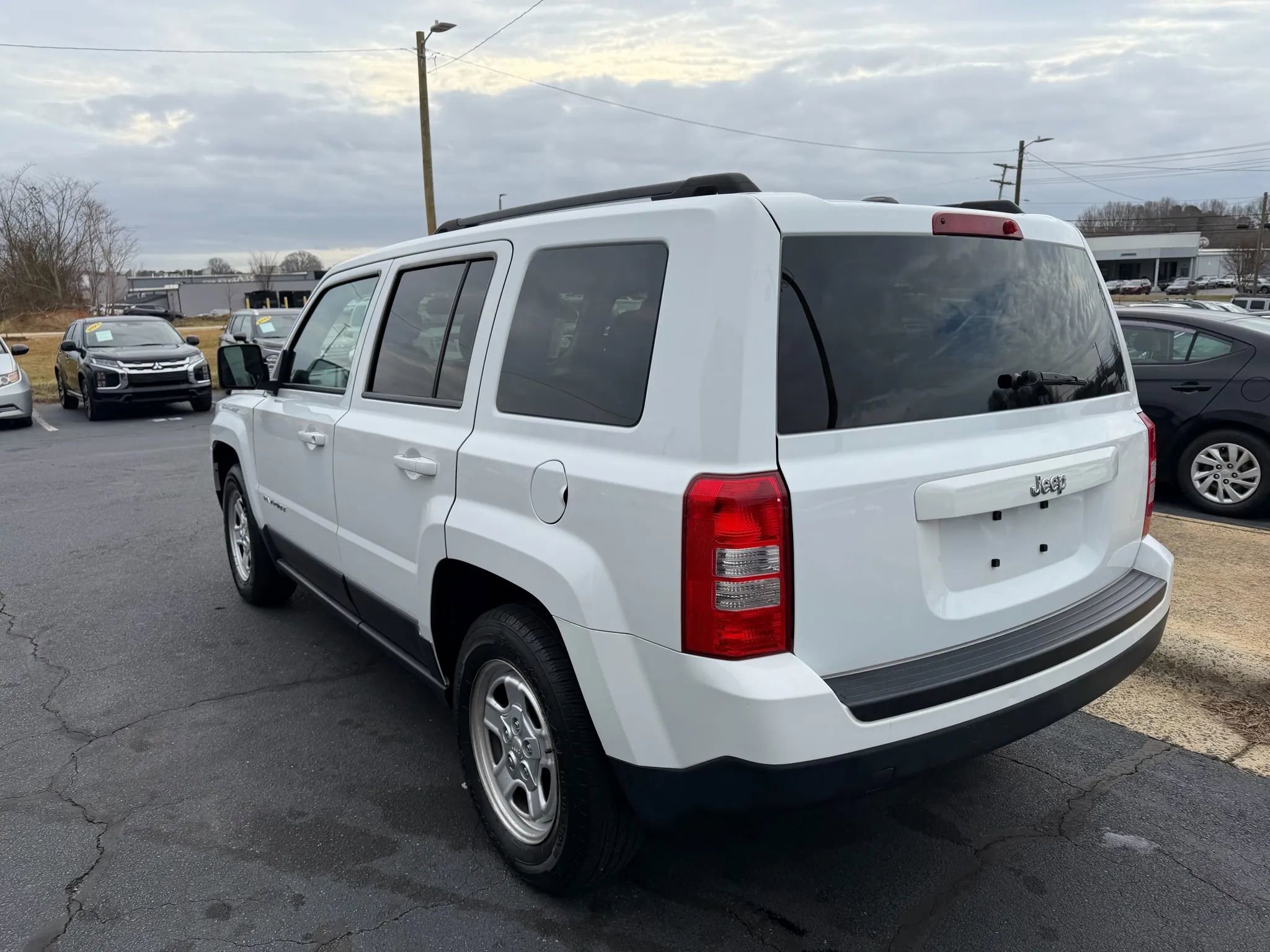 Used 2016 Jeep Patriot Sport w/ Power Value Group image 5