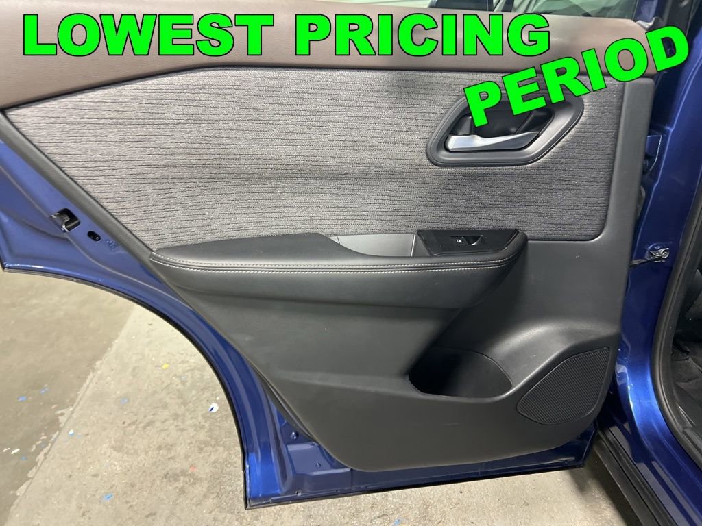 Used 2022 Nissan Rogue SV image 17