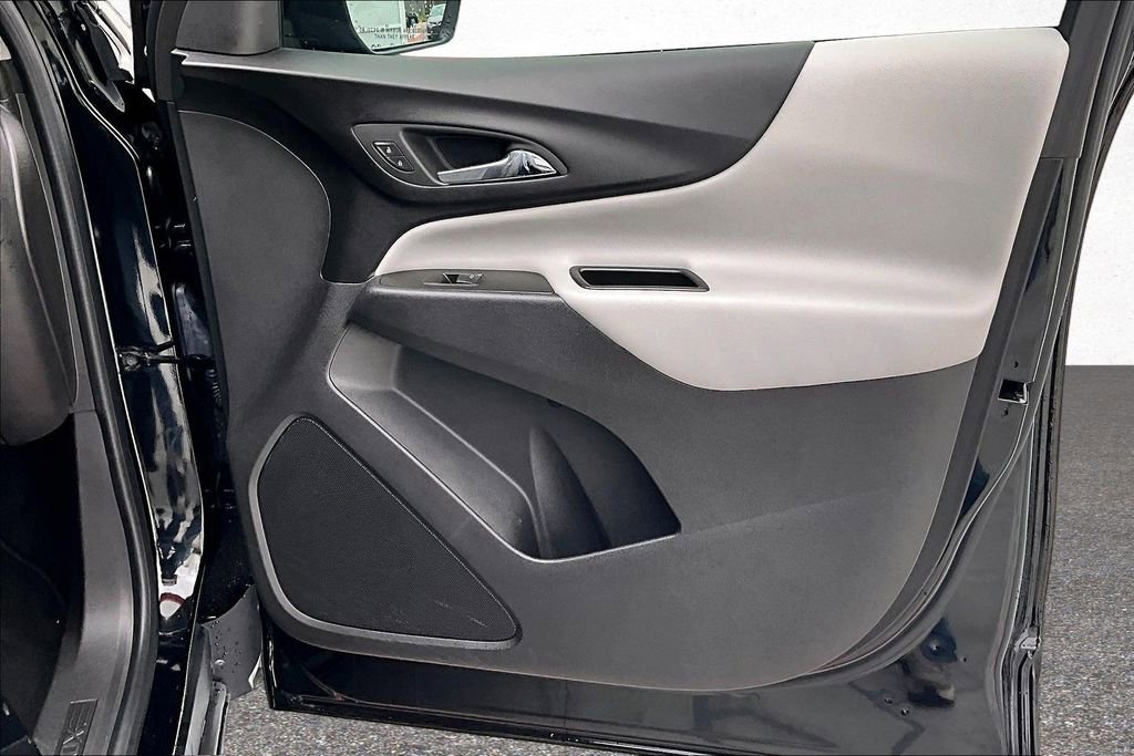 Used 2024 Chevrolet Equinox LS w/ LS Convenience Package image 28