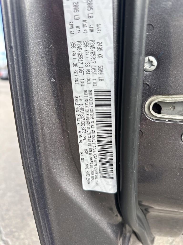 Used 2018 Jeep Cherokee Trailhawk w/ Cold Weather Group image 33