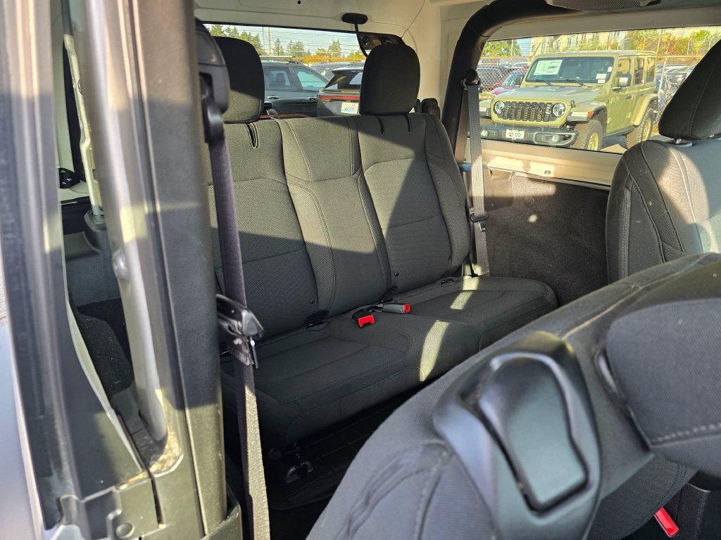 Used 2021 Jeep Wrangler Sport AWD/4WD image 13