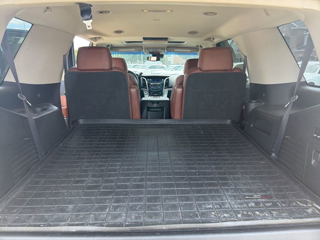 Used 2018 Cadillac Escalade Premium Luxury w/ LPO, Radiant Package AWD/4WD image 7
