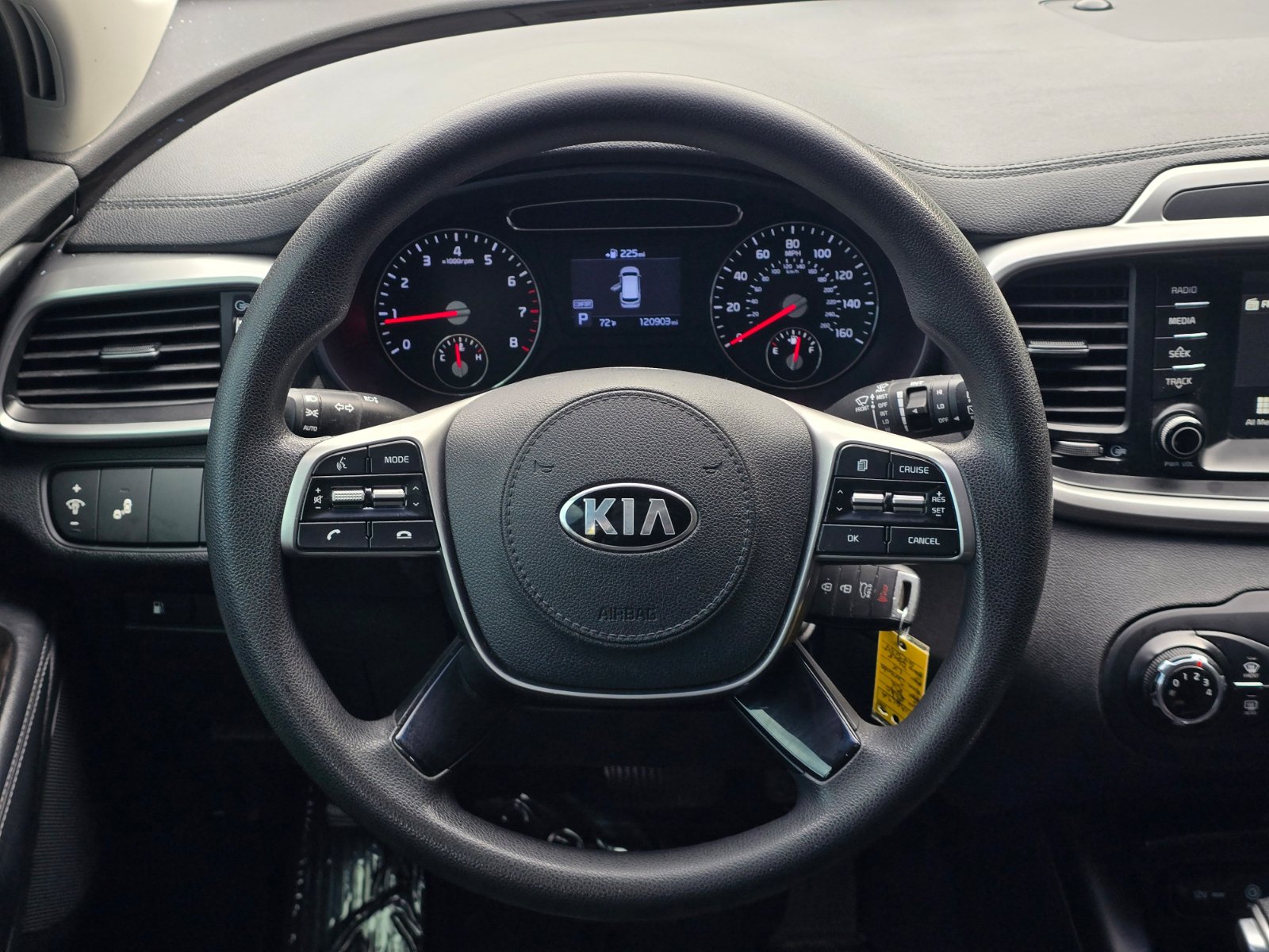 Used 2020 Kia Sorento LX FWD image 14