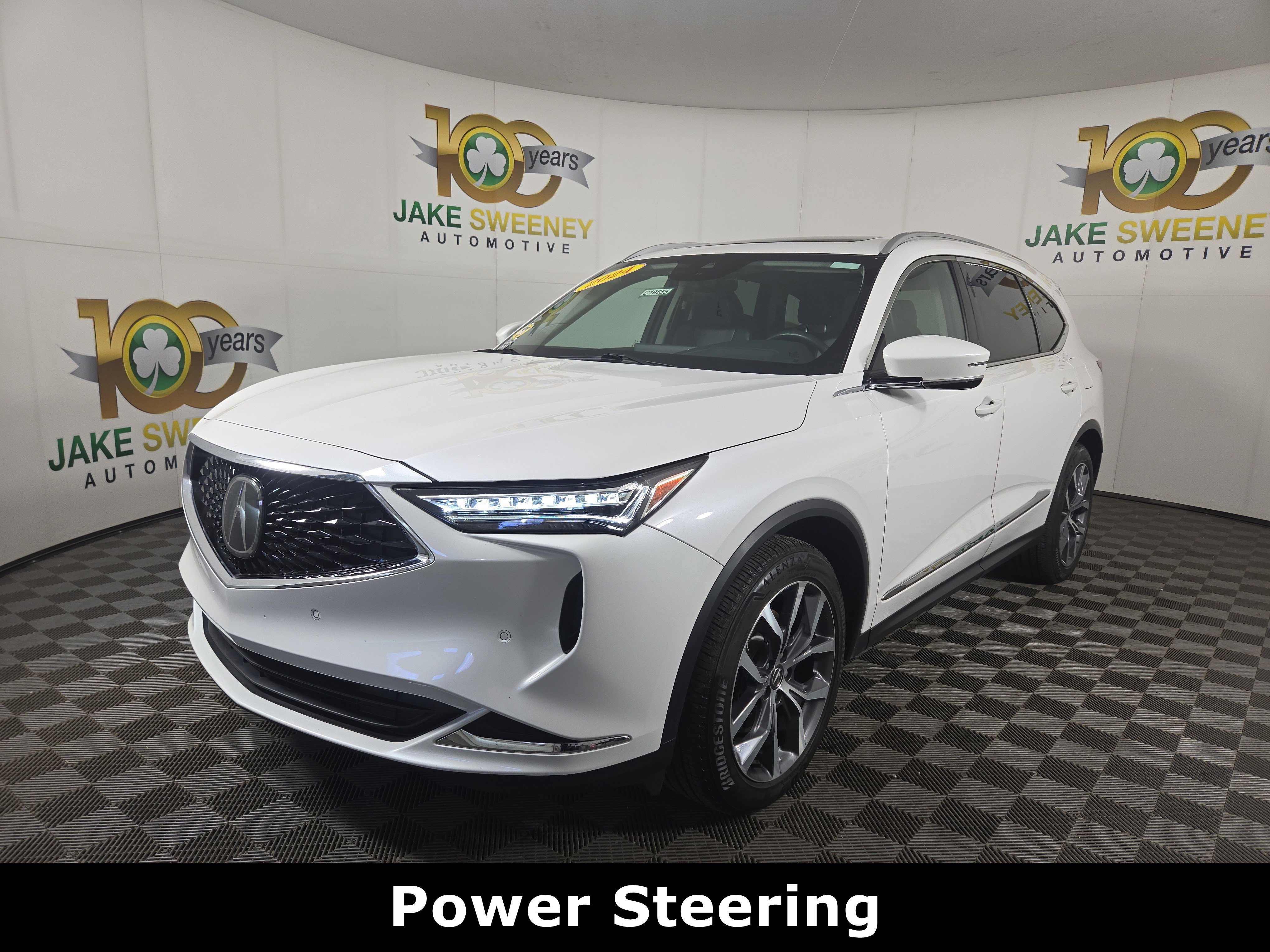 Used 2024 Acura MDX SH-AWD w/ Technology Package image 3