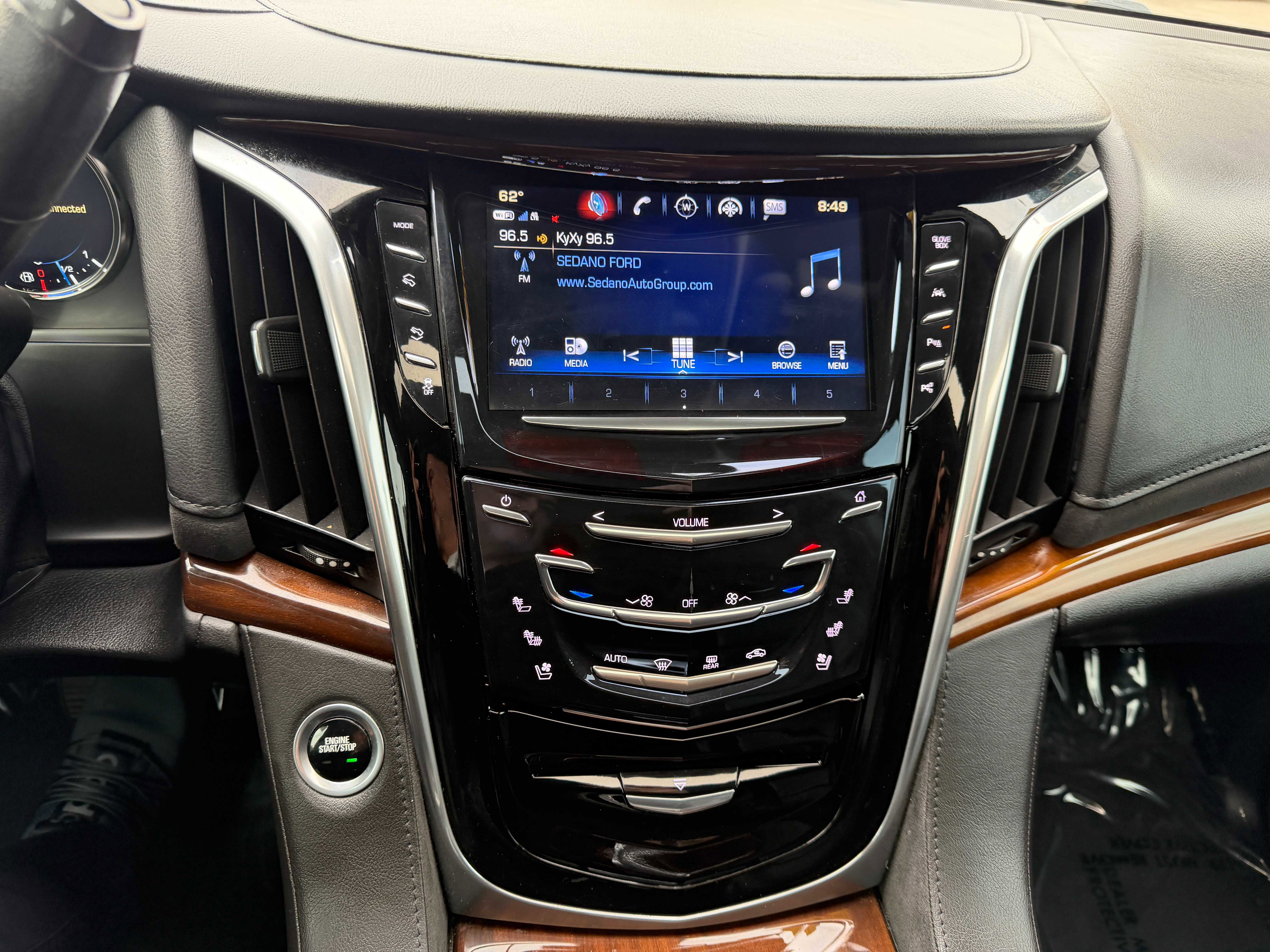 Used 2020 Cadillac Escalade Luxury image 30