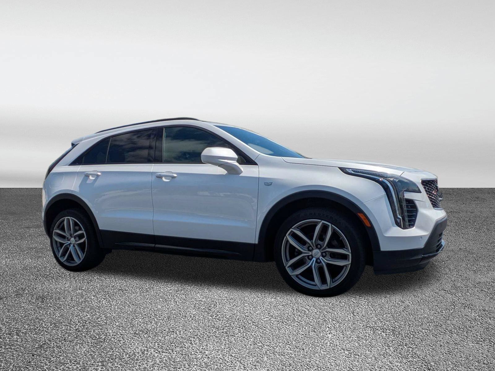 Certified 2019 Cadillac XT4 Sport FWD image 3