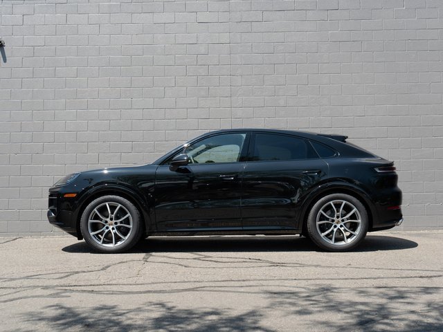 New 2025 Porsche Cayenne Coupe video 2