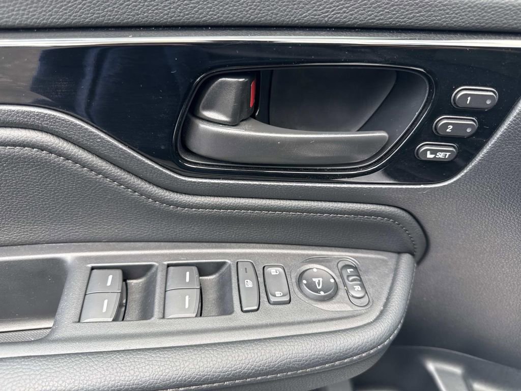 Used 2025 Honda Odyssey Touring image 21