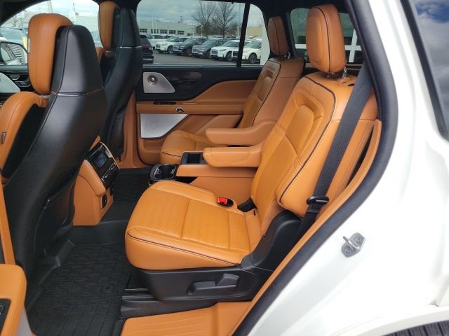 Used 2023 Lincoln Aviator Black Label image 23