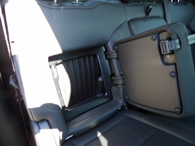 Used 2025 GMC Sierra 1500 SLT AWD/4WD image 16