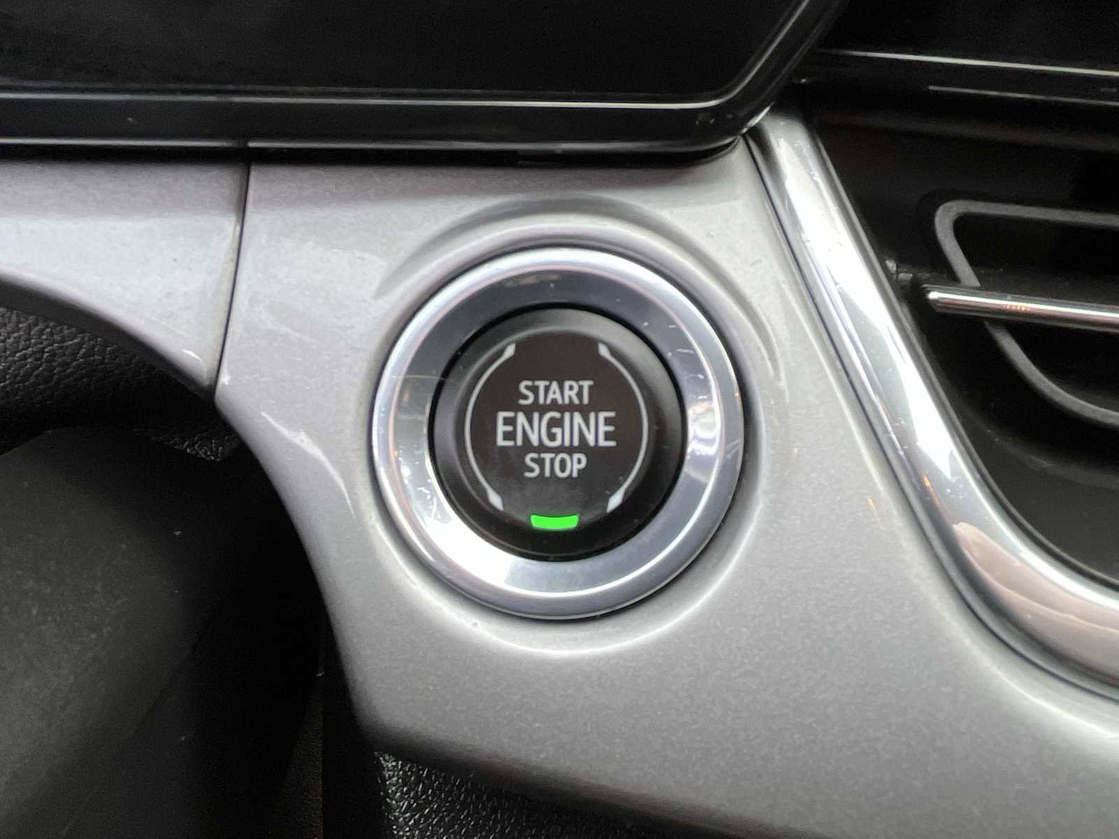 Certified 2024 Chevrolet Trax LT image 16