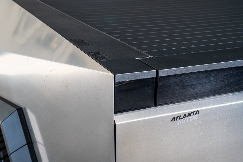 Used 2024 Tesla Cybertruck AWD Crew Cab image 23