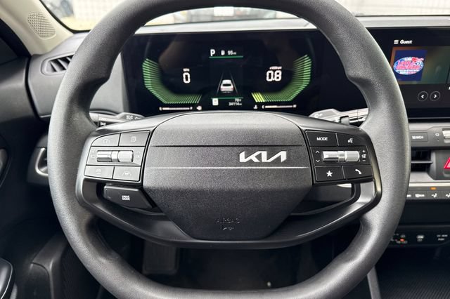 Certified 2025 Kia K4 FWD image 28
