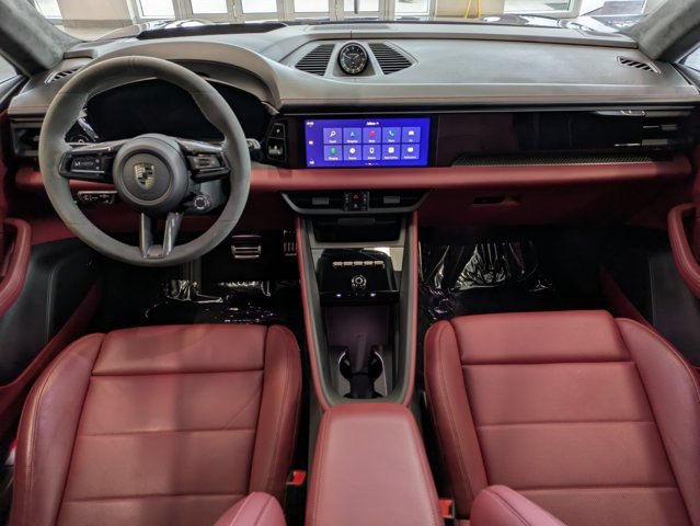 Used 2024 Porsche Macan Turbo Electric AWD/4WD image 16