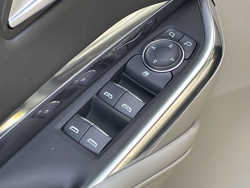 Certified 2023 Cadillac XT4 Luxury image 16