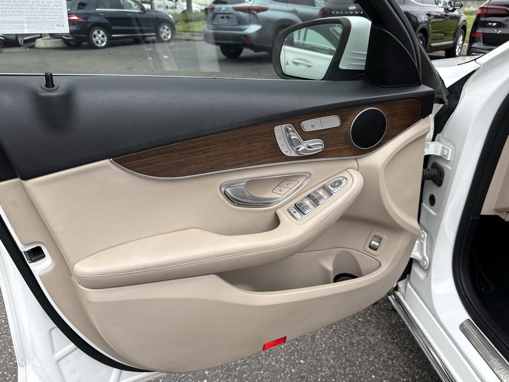 Used 2020 Mercedes-Benz C 300 Sedan image 20
