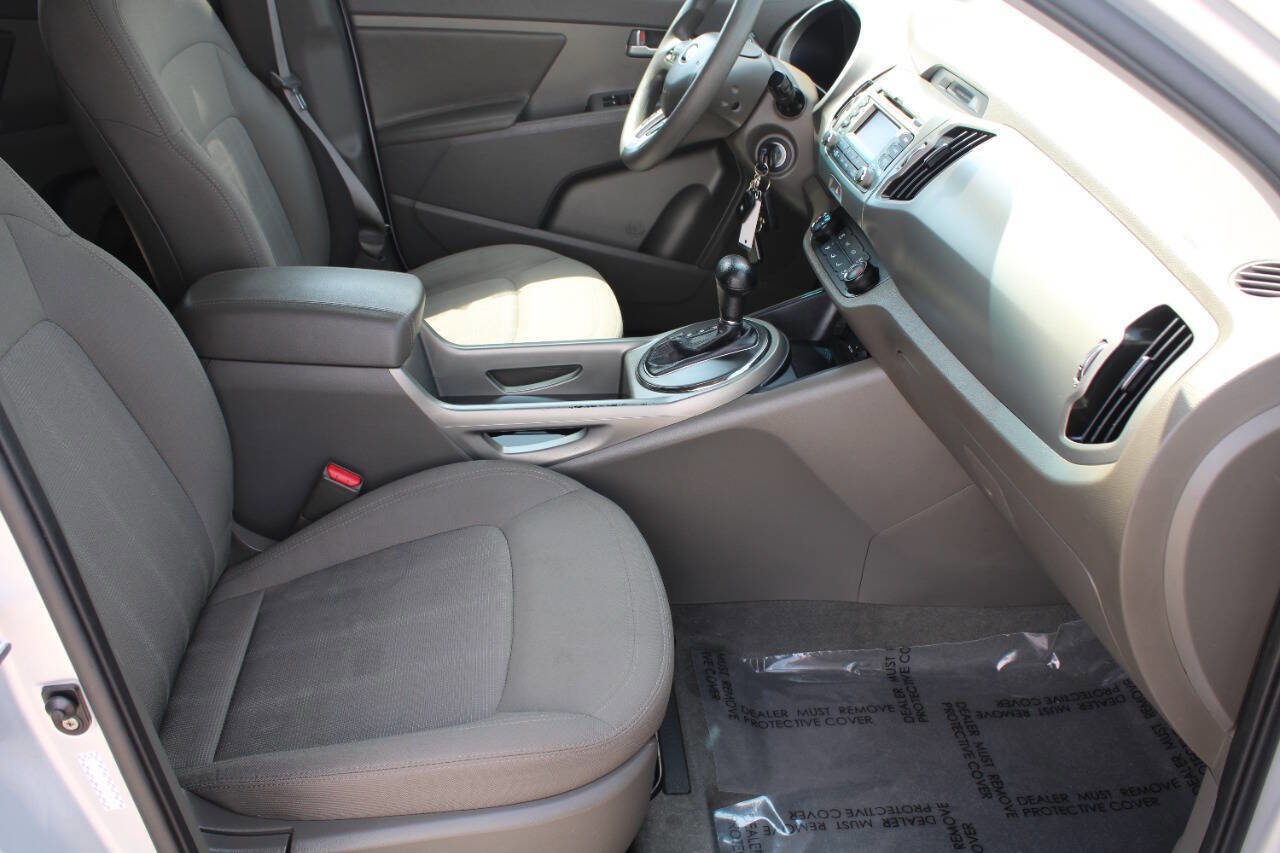 Used 2013 Kia Sportage LX AWD/4WD image 8