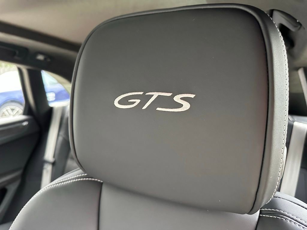 Used 2025 Porsche Macan GTS image 18
