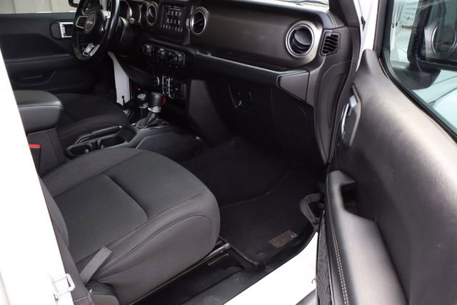Used 2020 Jeep Wrangler Unlimited Sahara AWD/4WD image 45