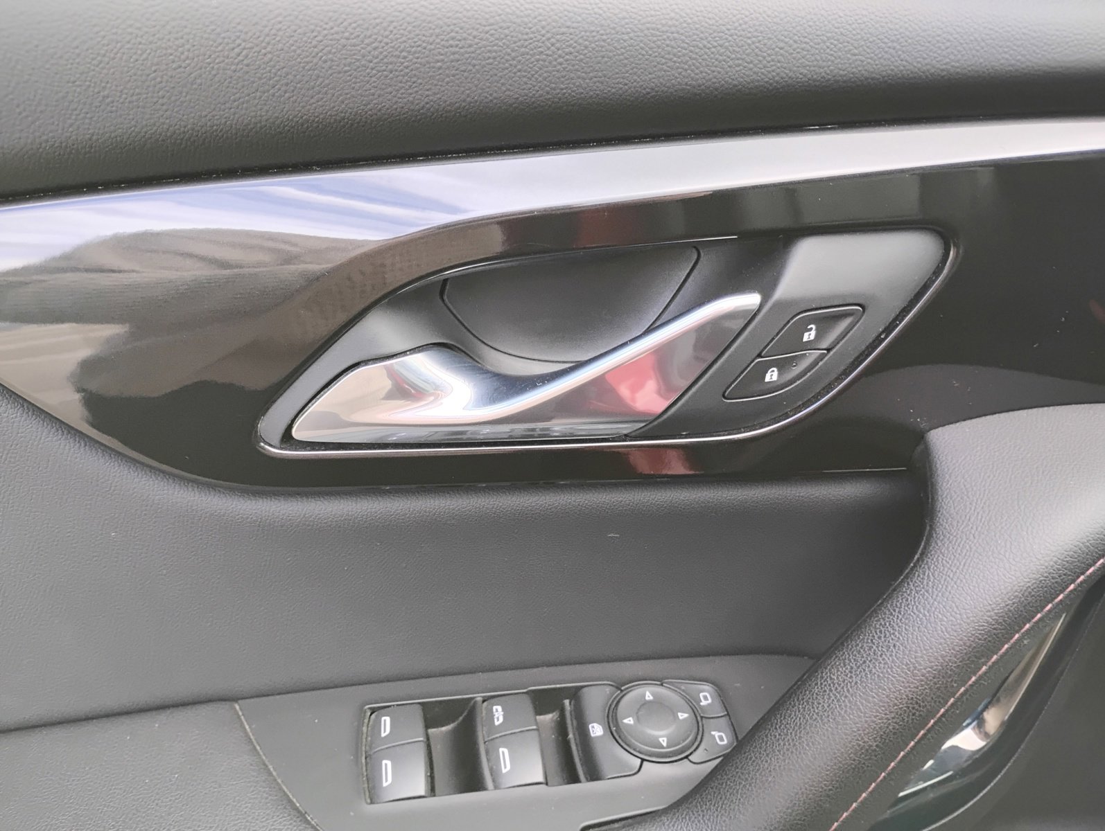 Used 2021 Chevrolet Blazer RS w/ LPO, Cargo Package image 18