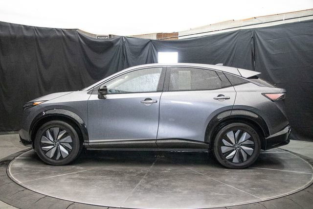 Used 2025 Nissan Ariya AWD image 9