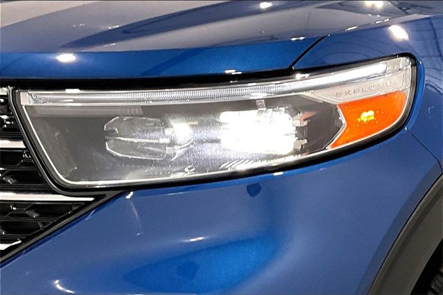 Used 2020 Ford Explorer XLT w/ Equipment Group 202A image 32