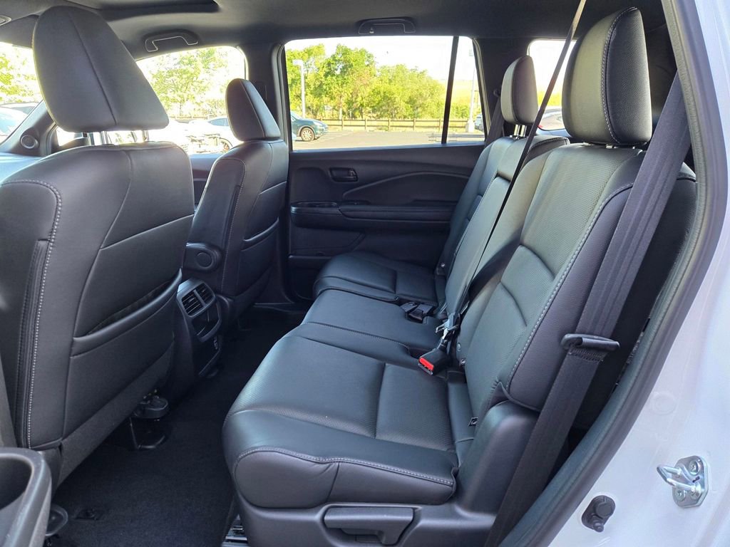 Used 2023 Honda Passport EX-L image 10