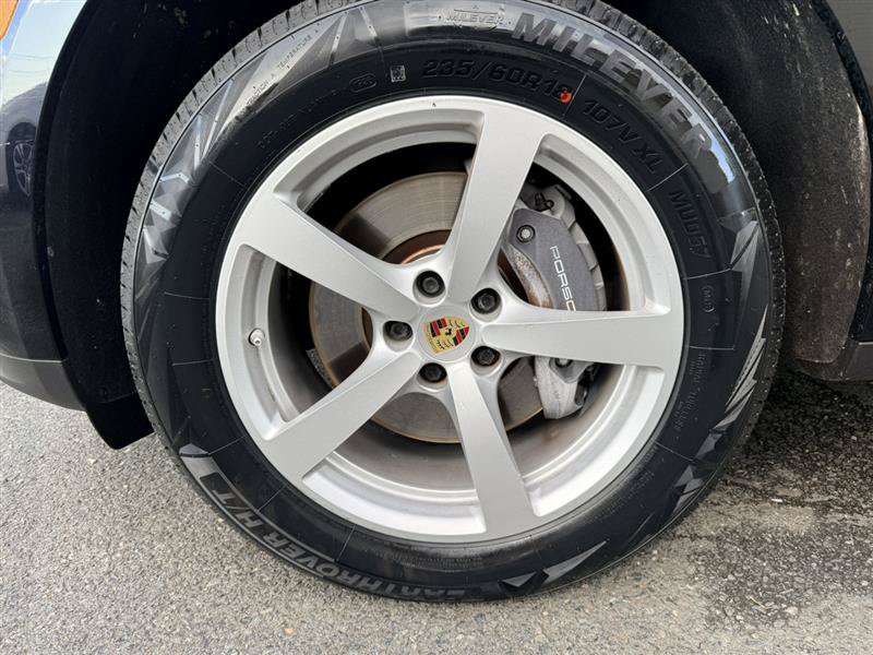 Used 2021 Porsche Macan AWD/4WD image 9