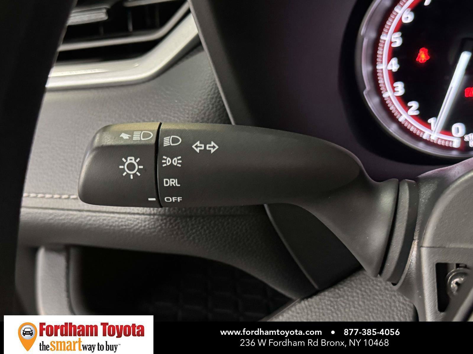 Used 2023 Toyota RAV4 LE AWD/4WD image 22